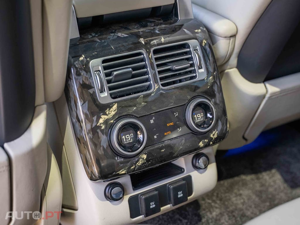 Land Rover Range Rover 3.0 i6 LWB Autobiography