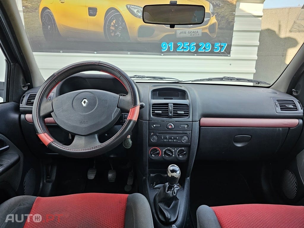 Renault Clio 1.2 16V Confort Authentique