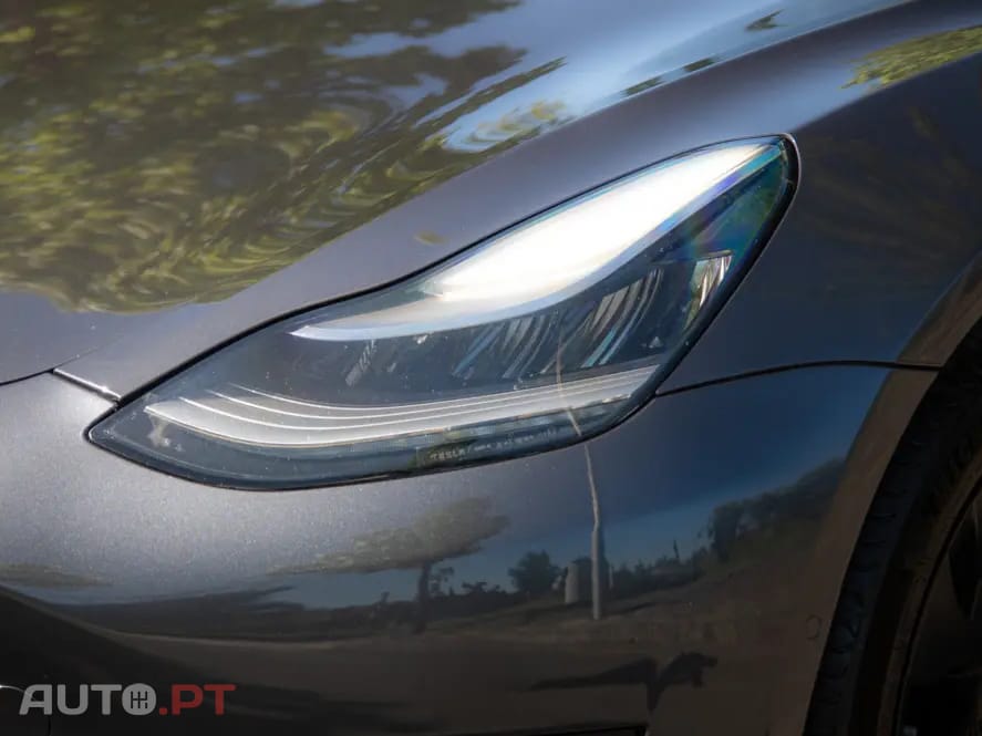 Tesla Model 3 Standard Range Plus RWD