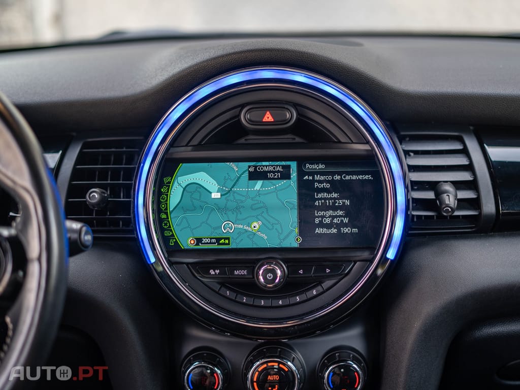MINI Cooper Cooper D Auto