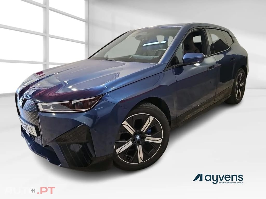 BMW iX xDrive 40 Pack Desportivo