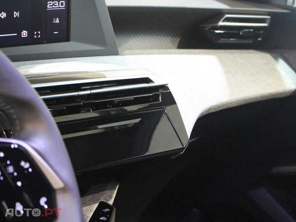 Peugeot 3008 1.2 Hybrid Allure e-DCS6