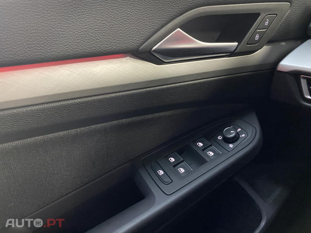 Volkswagen Golf 1.0 eTSI 110cv Life DSG Mhev
