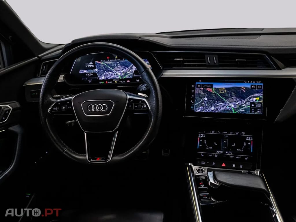 Audi Q8 E-Tron I.V.A DEDUTÍVEL S LINE