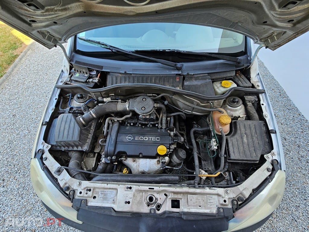 Opel Corsa 1.2 16V Confort