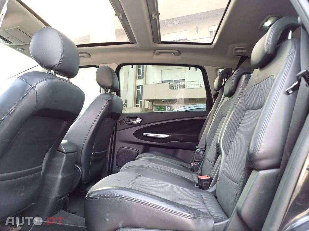 Ford S-Max 2.0 TDCi Titanium 7L