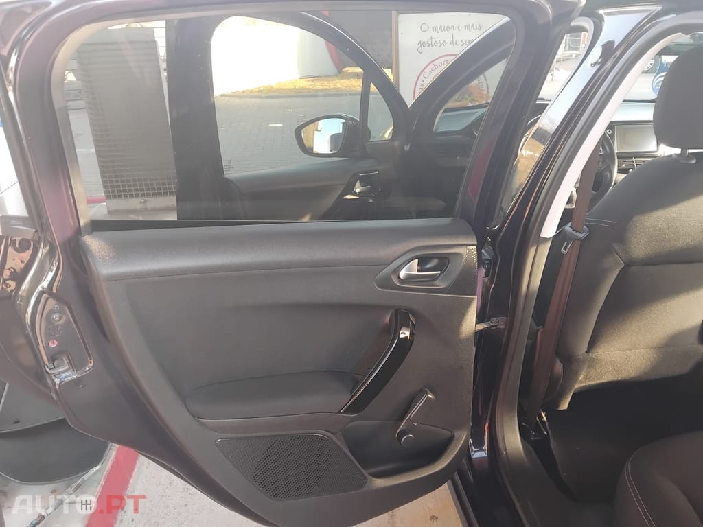 Peugeot 208 1.2 PureTech