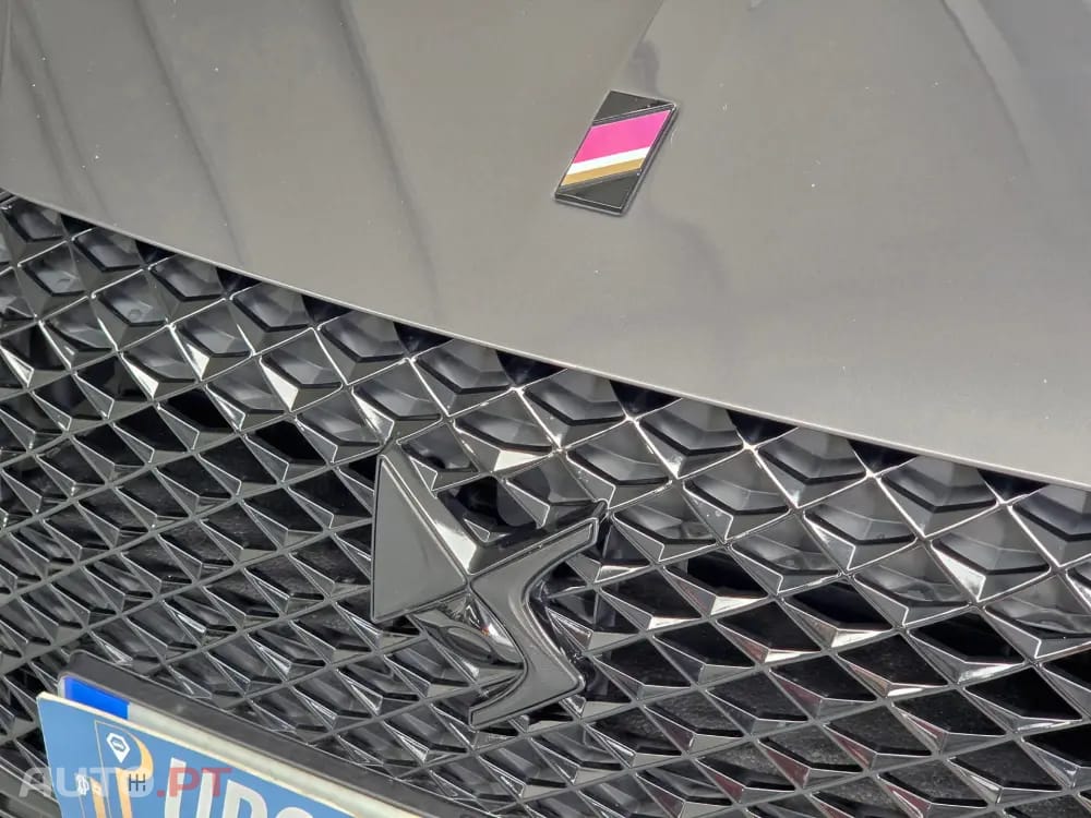 DS 4 E-TENSE 225 PERFORMANCE LINE+ — fotografia 8