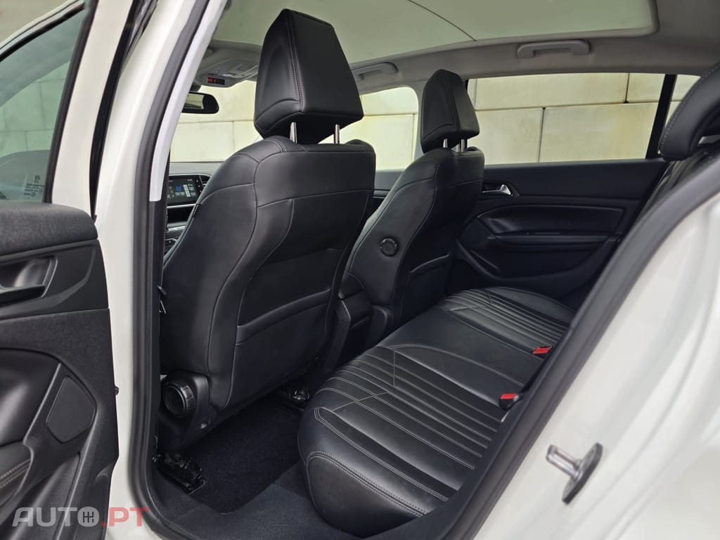 Peugeot 308 1.6 BlueHDi Allure J17
