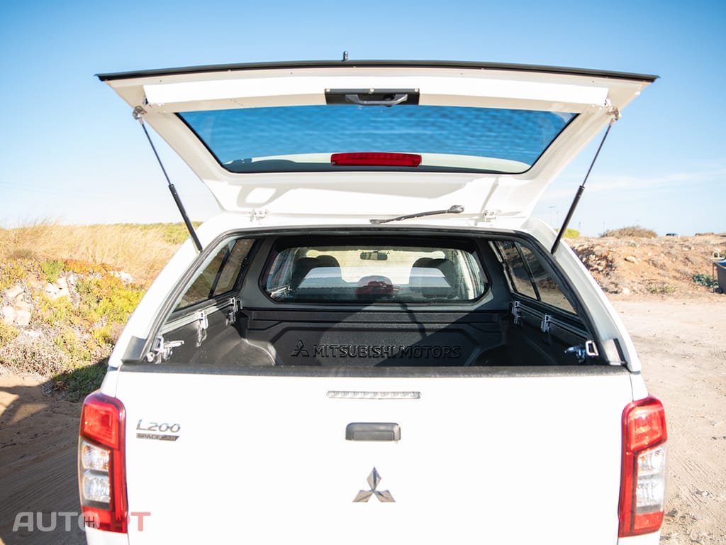 Mitsubishi L200 2.3 DI-D Space Cab Invite 4WD