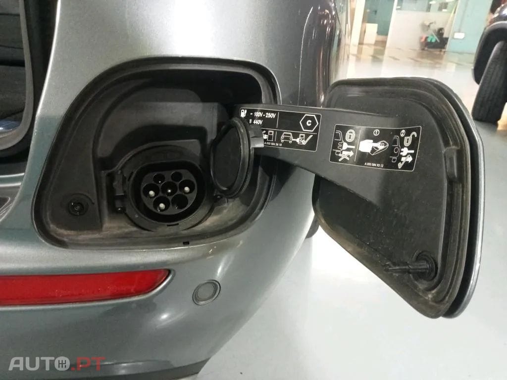 Mercedes-Benz E 300 de Avantgarde