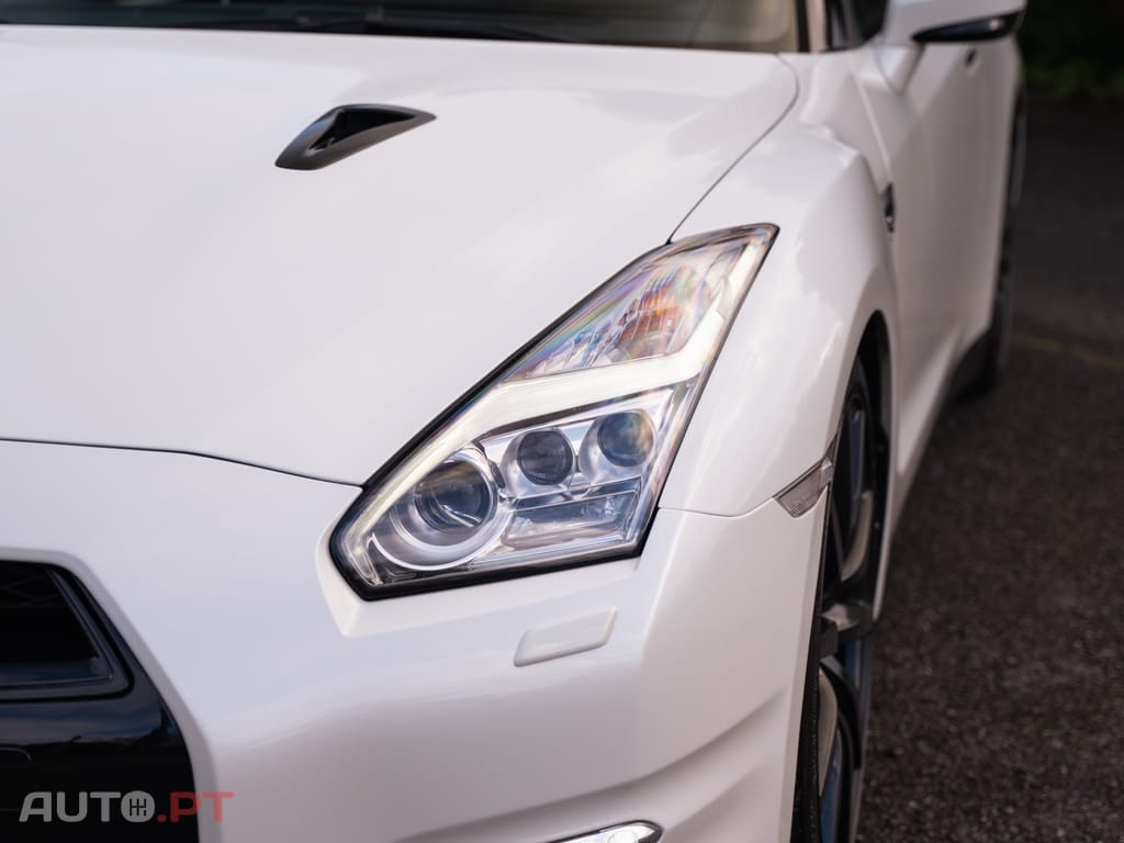 Nissan GT-R 3.8 V6 Black Edition