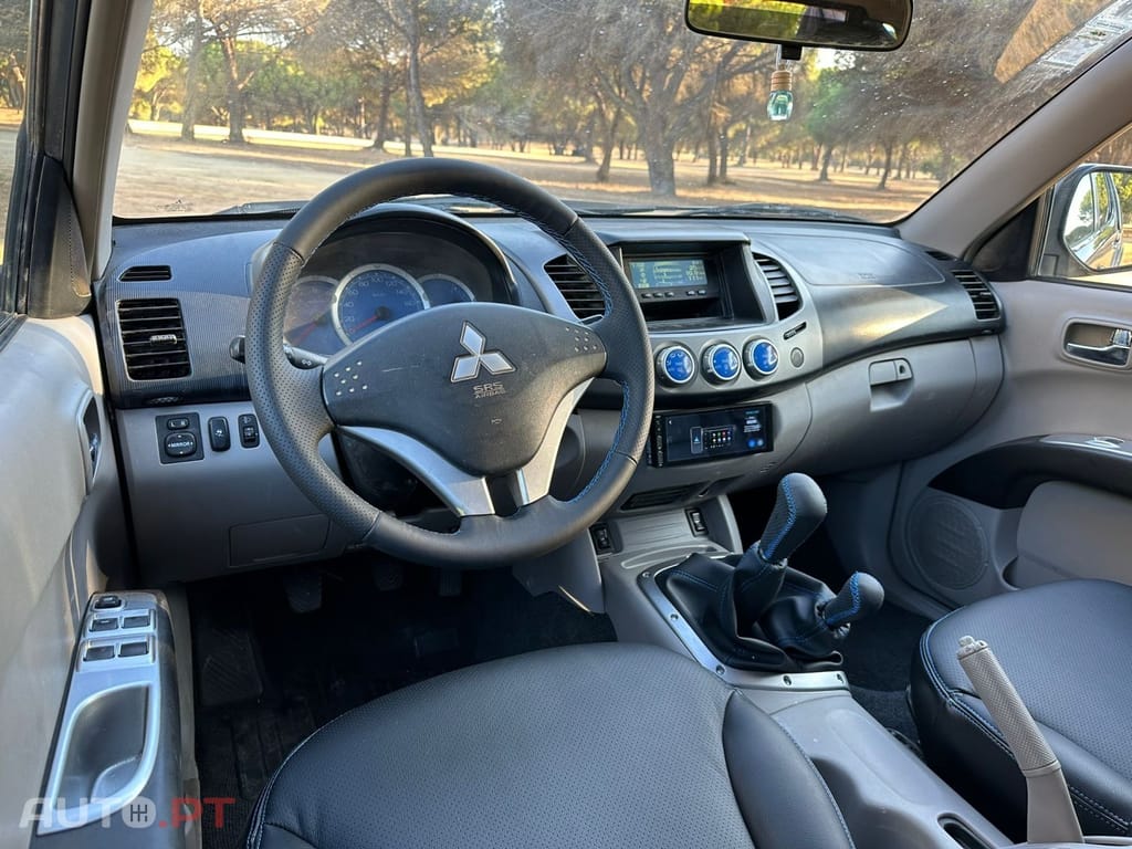 Mitsubishi L200 2.5 TD St. Sport HT ABS