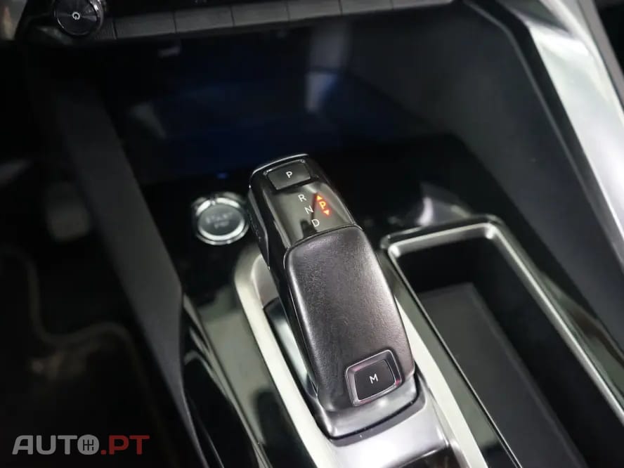 Peugeot 3008 1.2 PureTech Allure EAT8