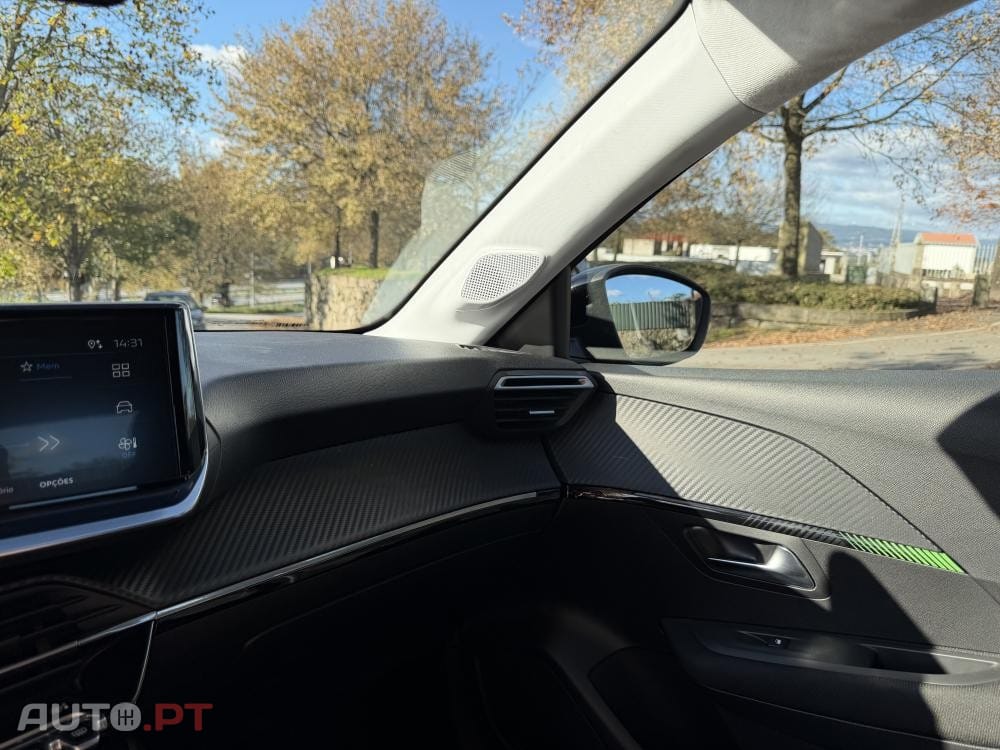 Peugeot 208 PureTech 75 Allure Pack