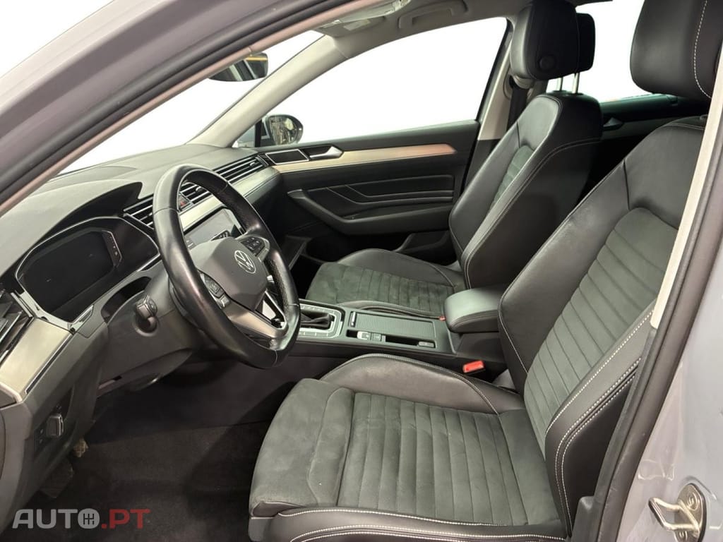 Volkswagen Passat Variant 1.5 eTSI ACT OPF Lounge DSG
