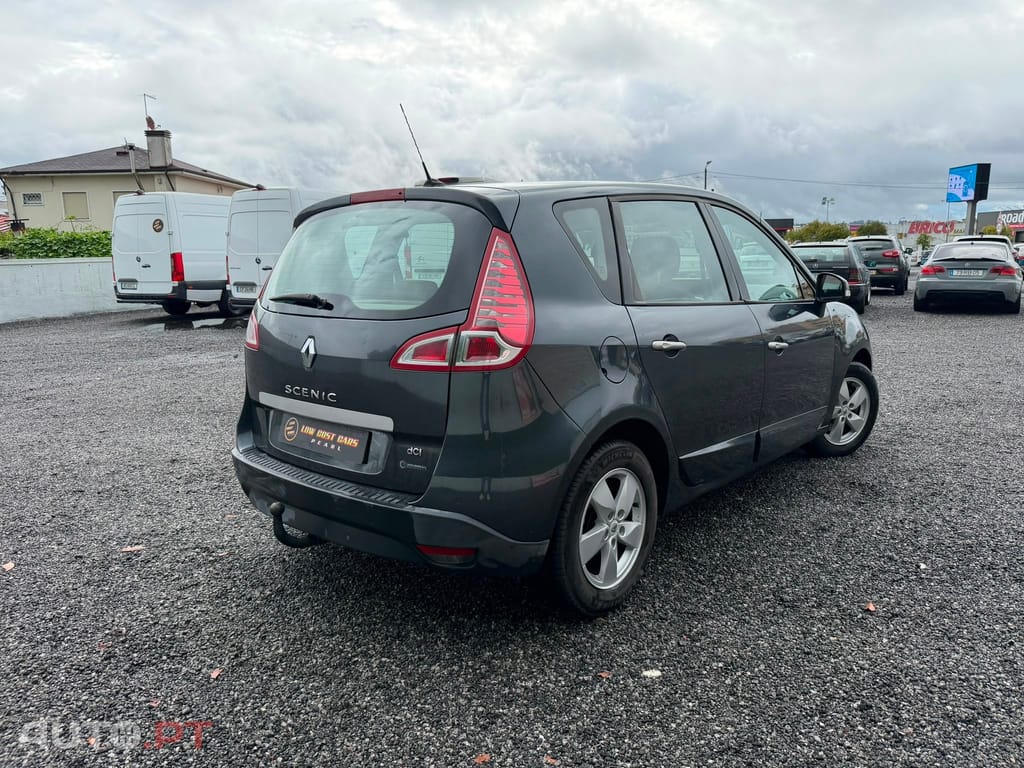 Renault Scénic 1.9 dCi FAP Dynamique