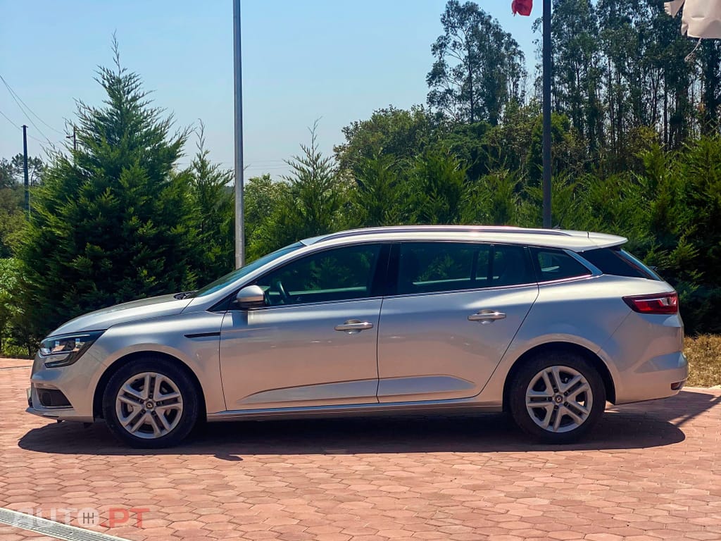 Renault Mégane Sport Tourer 1.5 Blue dCi Intens EDC
