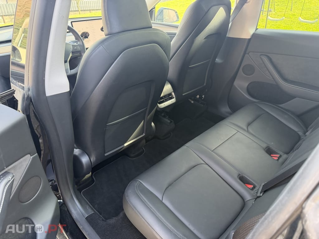 Tesla Model Y Long Range Dual Motor AWD