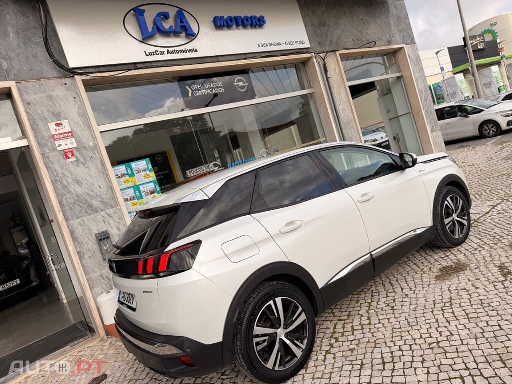 Peugeot 3008 1.6 Hybrid Allure Pack e-EAT8