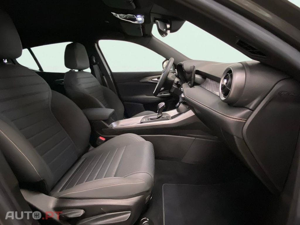 Alfa Romeo Tonale 1.3 Plug-In Hybrid Sprint e-AWD