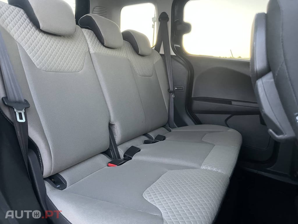Ford Tourneo 1.5 TDCi Titanium