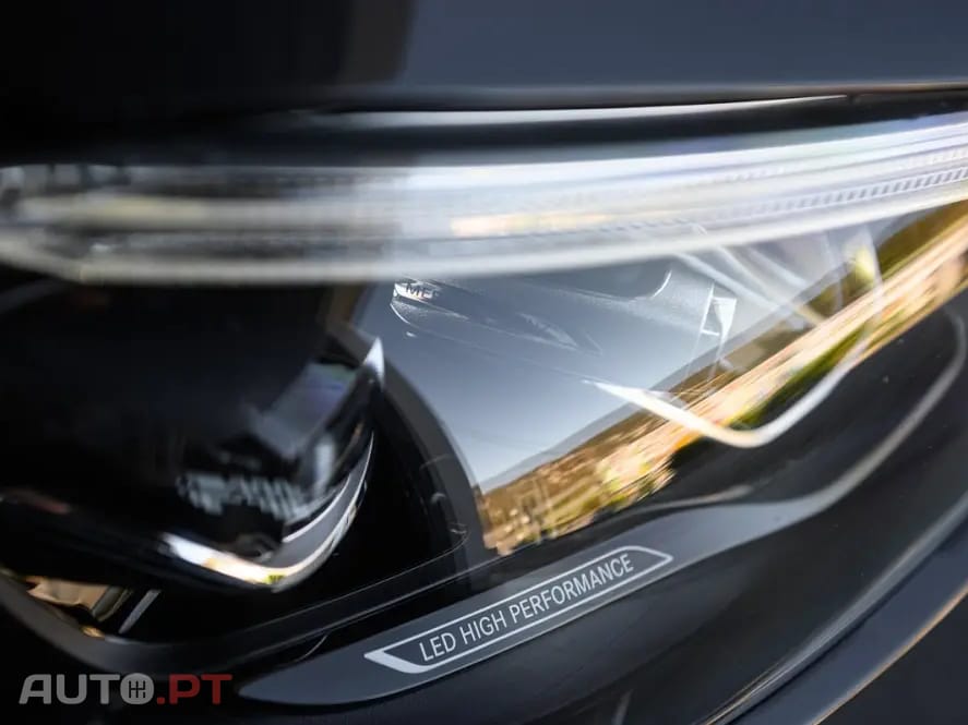 Mercedes-Benz C 300 e AMG Line