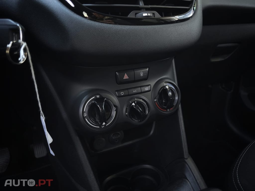 Peugeot 208 1.6 BlueHDi Style