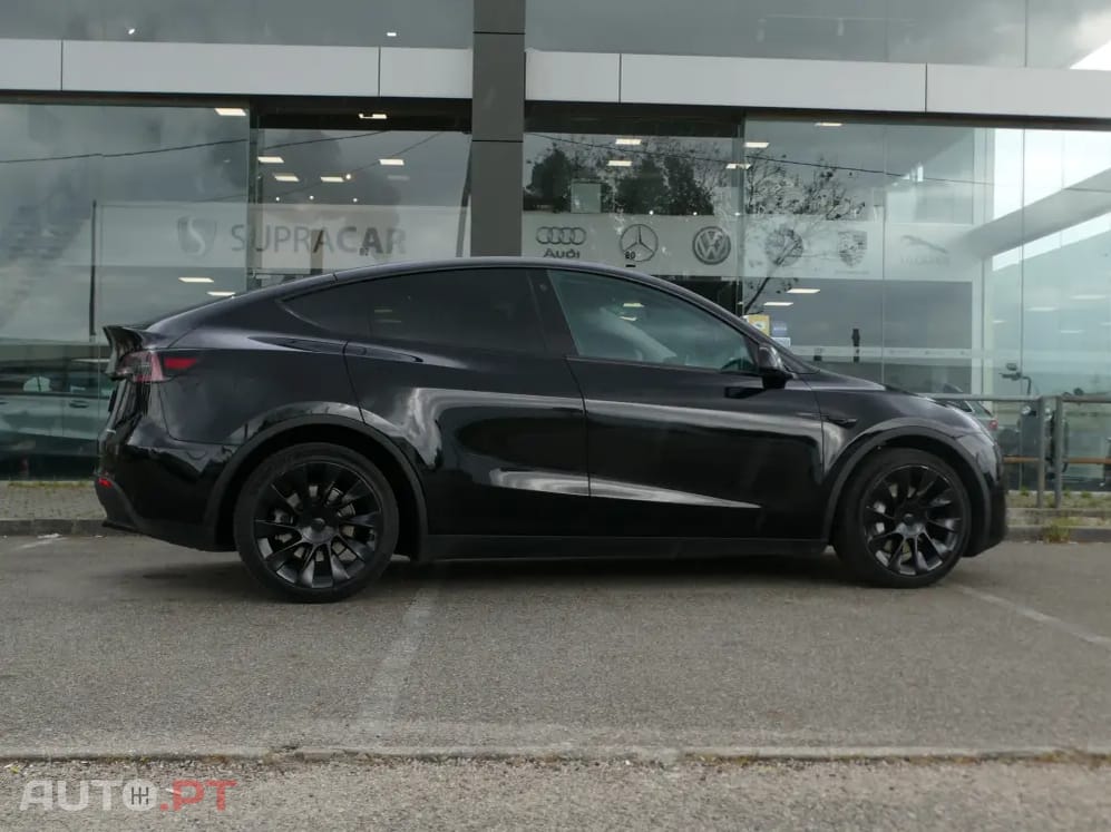 Tesla Model Y Long Range Tração Integral