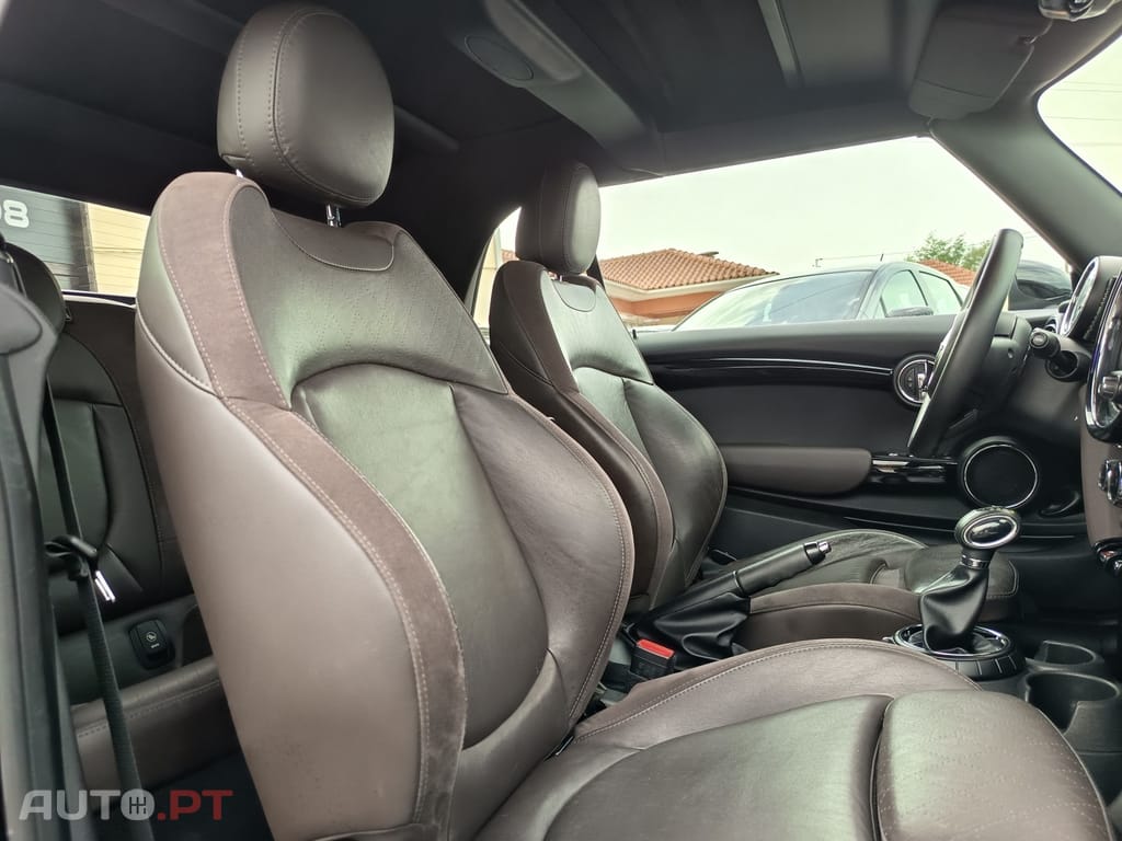 MINI Cabrio Cooper Premium Resolute Edition Auto