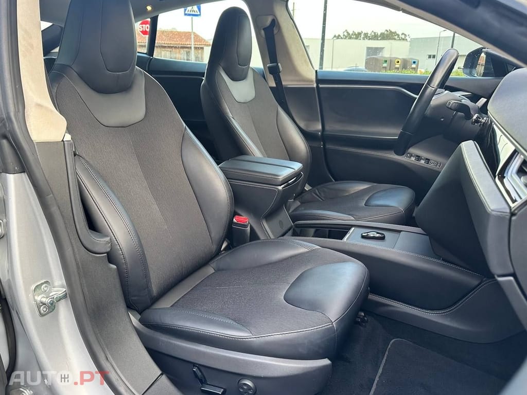 Tesla Model S 85