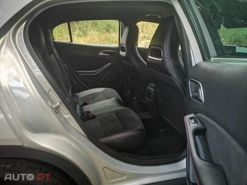 Mercedes-Benz GLA 180 CDI AMG Line — fotografia 16