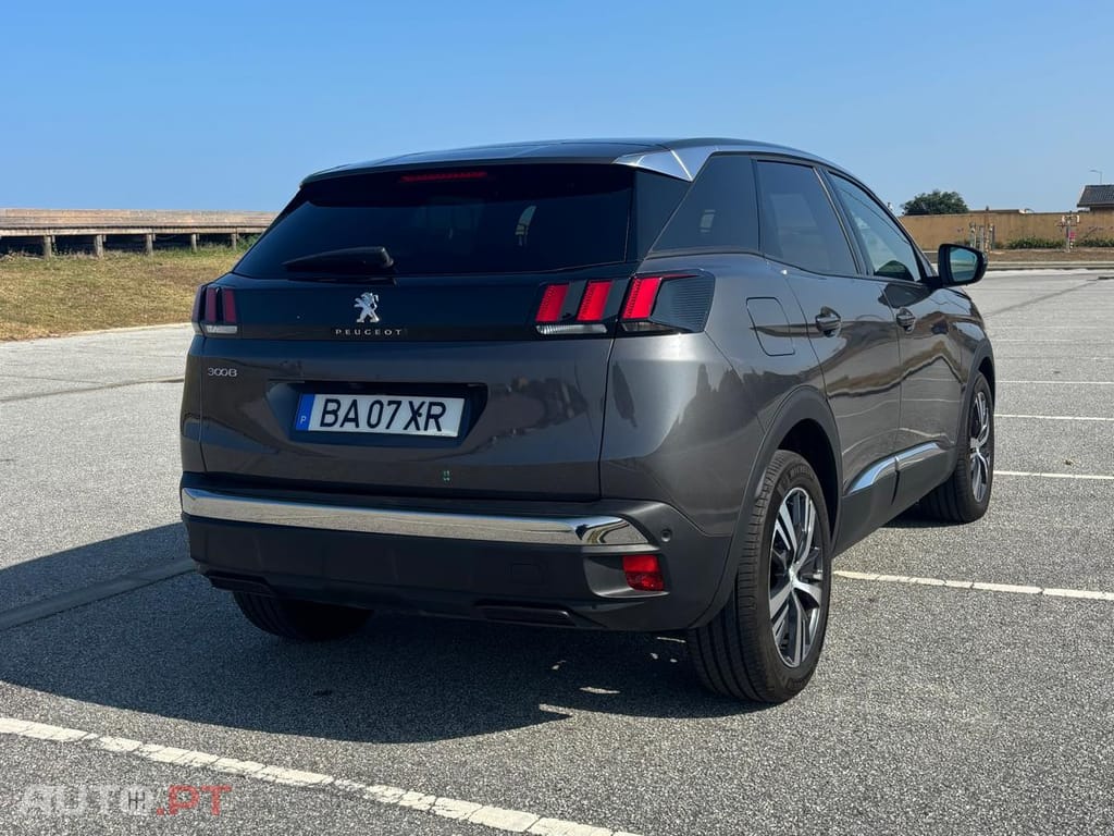 Peugeot 3008 SUV 1.5 BlueHDi Allure