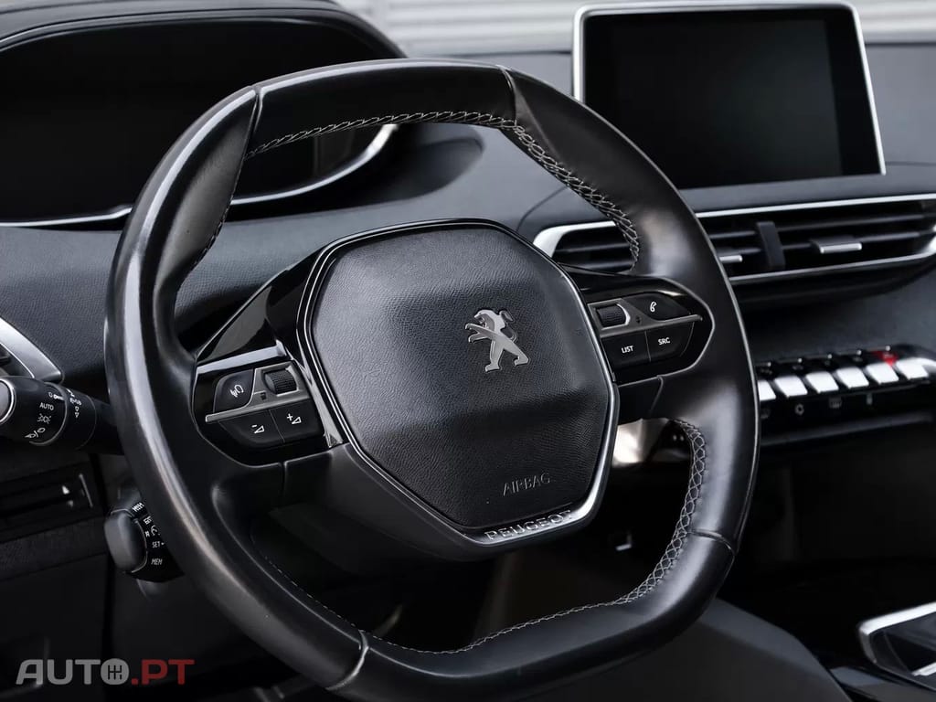 Peugeot 5008 1.6 BlueHDi Allure J17 — fotografia 11