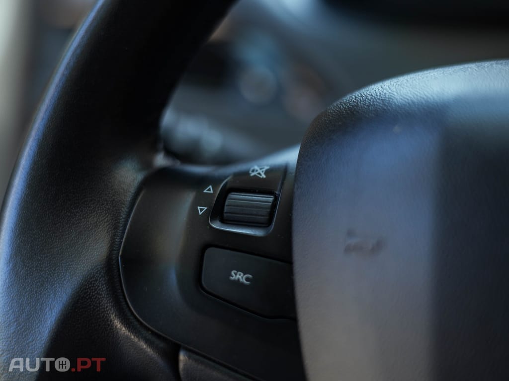 Peugeot 208 1.2 PureTech Signature