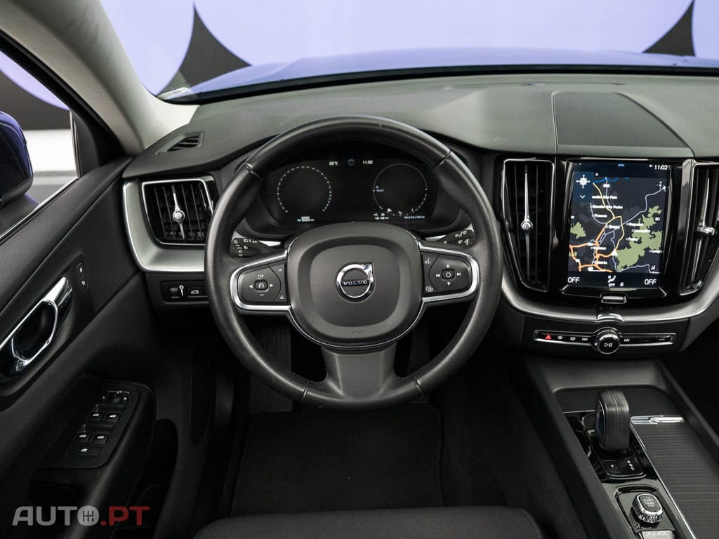 Volvo XC60 2.0 T8 PHEV Momentum Plus AWD