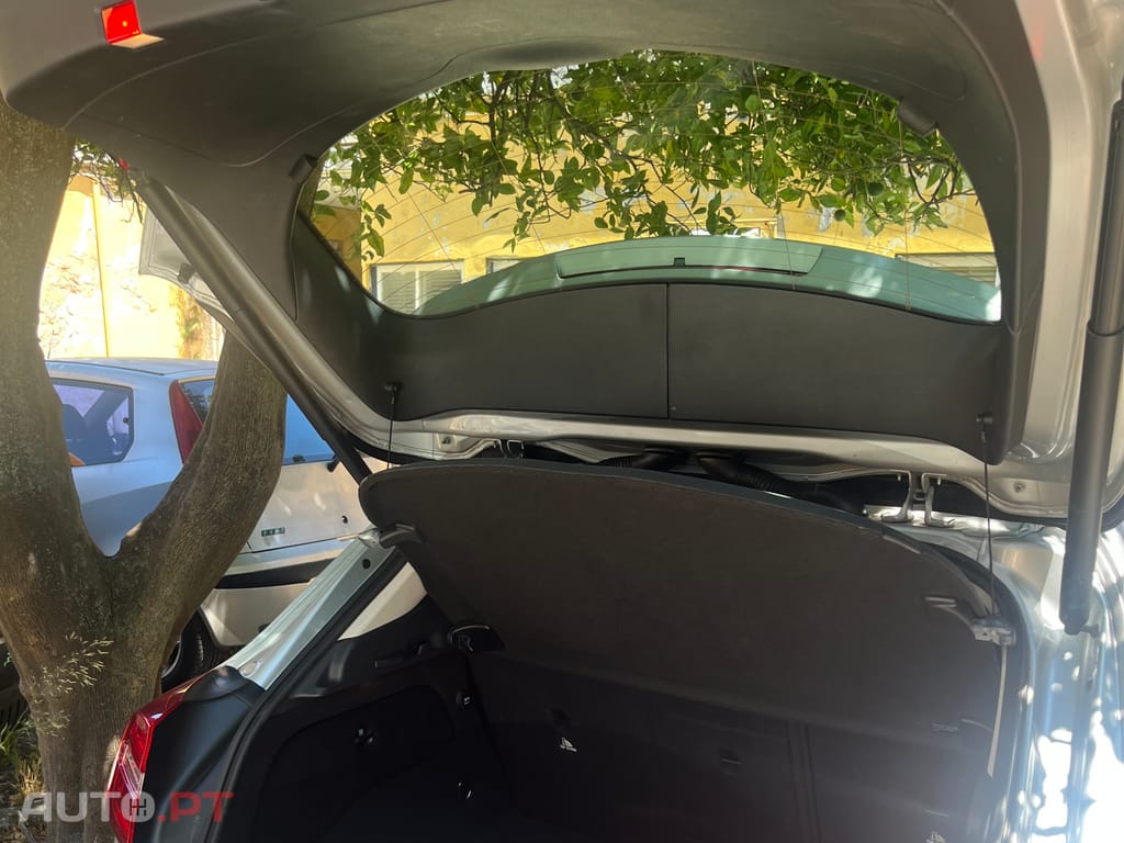 Mercedes-Benz GLA 180 Urban