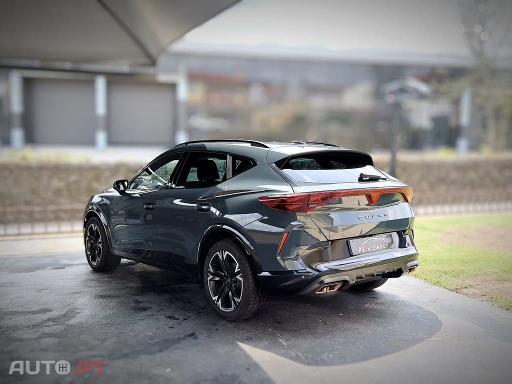 CUPRA Formentor 1.5 e-Hybrid DSG — fotografia 11