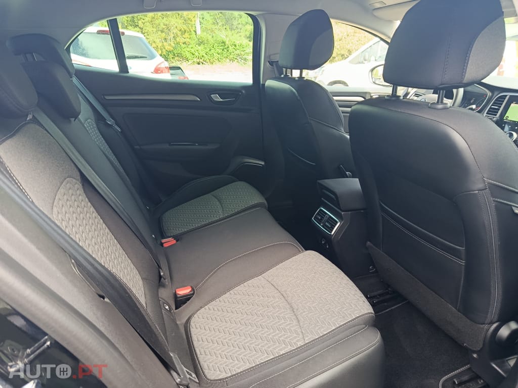 Renault Mégane 1.5 Blue dCi Limited C/PM+Pneu