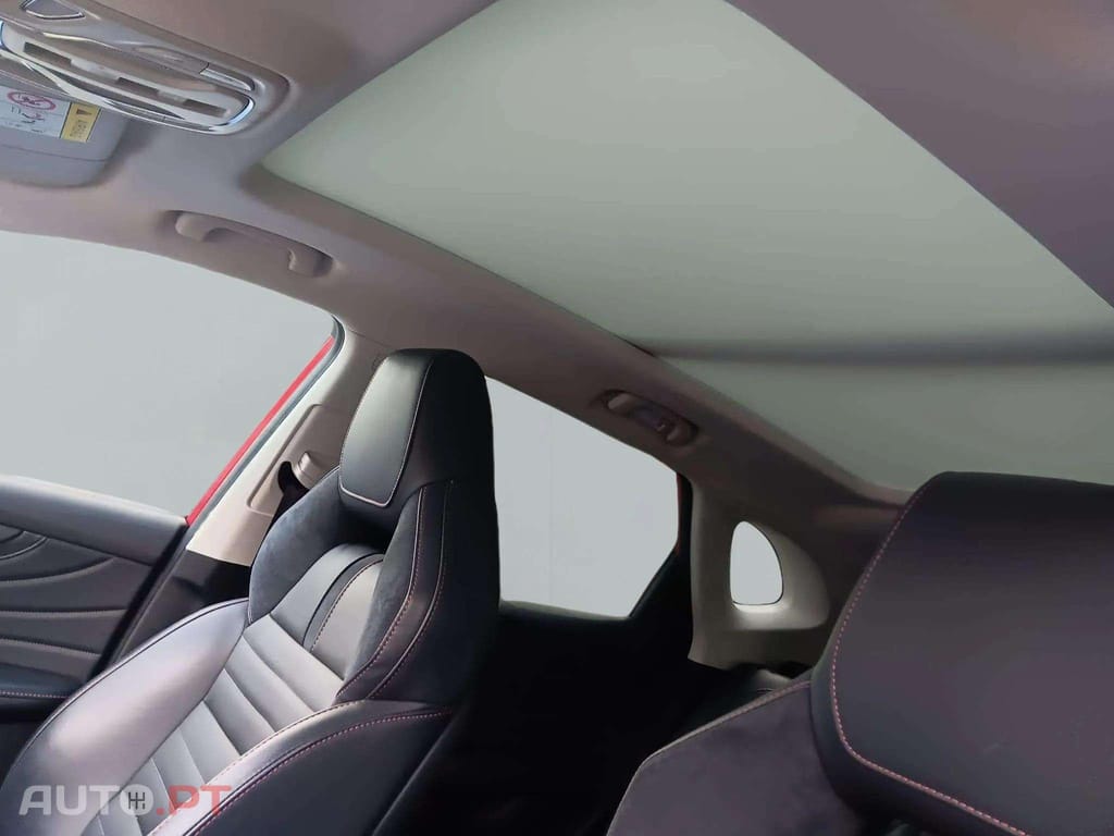 MG EHS LUXURY PHEV