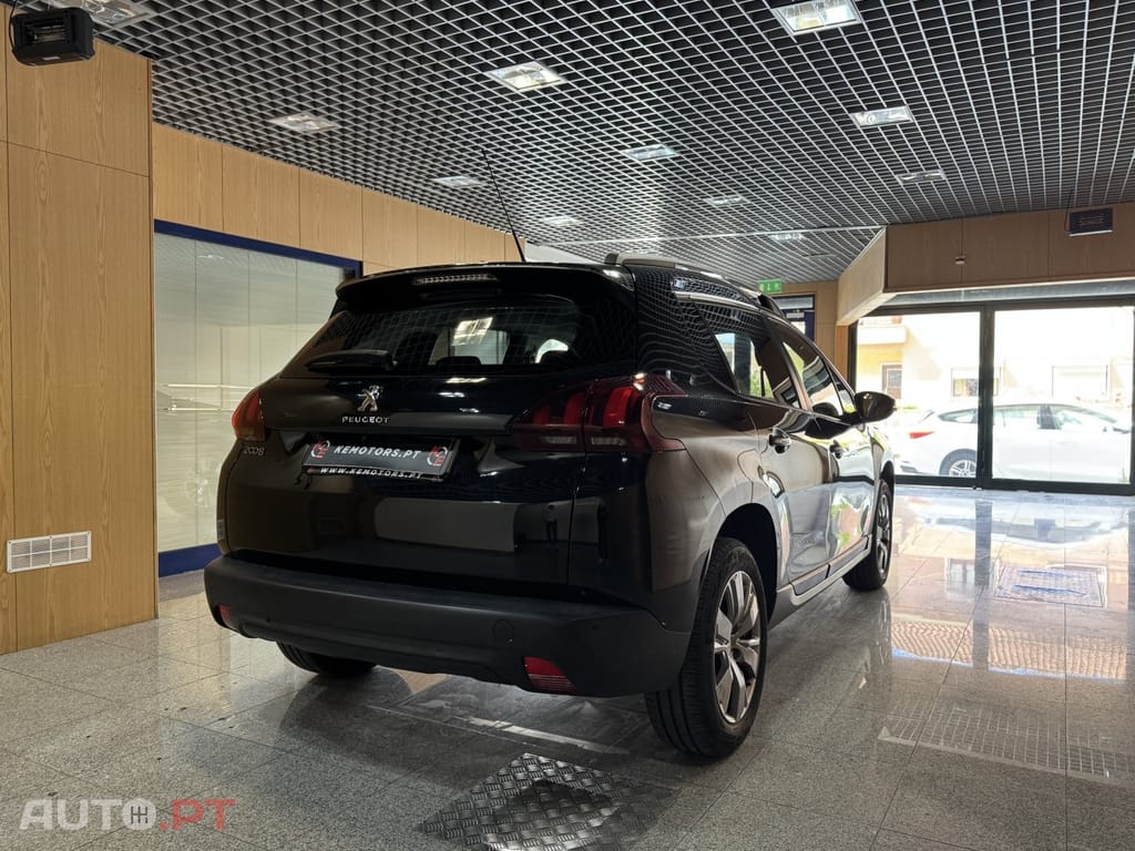 Peugeot 2008 1.2 PureTech Style