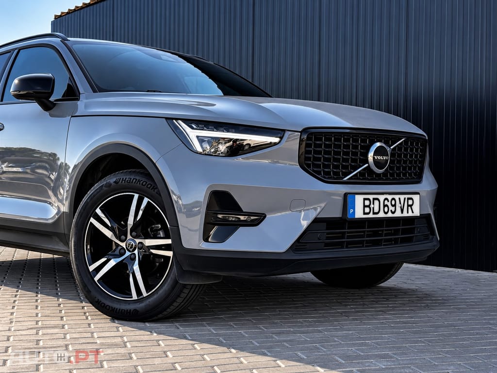 Volvo XC40 1.5 T2 Plus Dark Auto