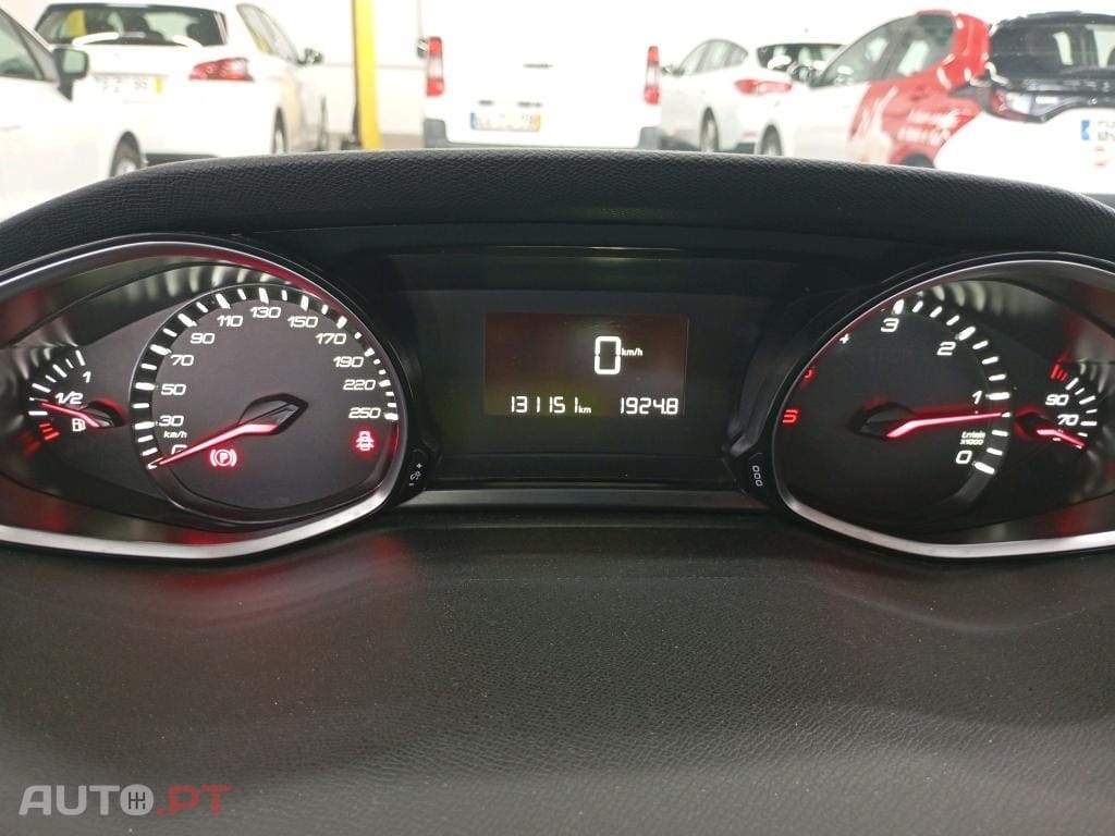 Peugeot 308 1.5 BlueHDi Business Line