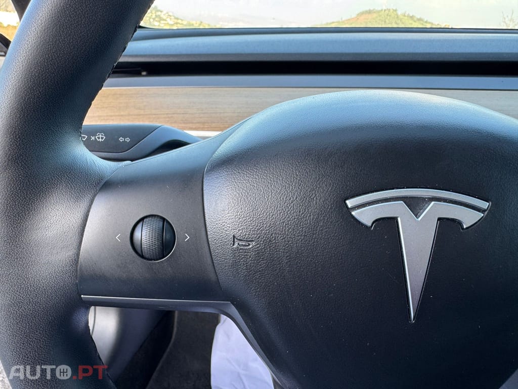Tesla Model 3 Long-Range Dual Motor AWD