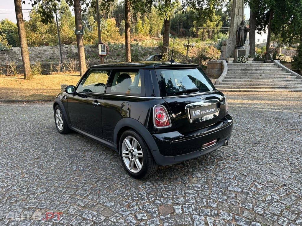 MINI Cooper Cooper D