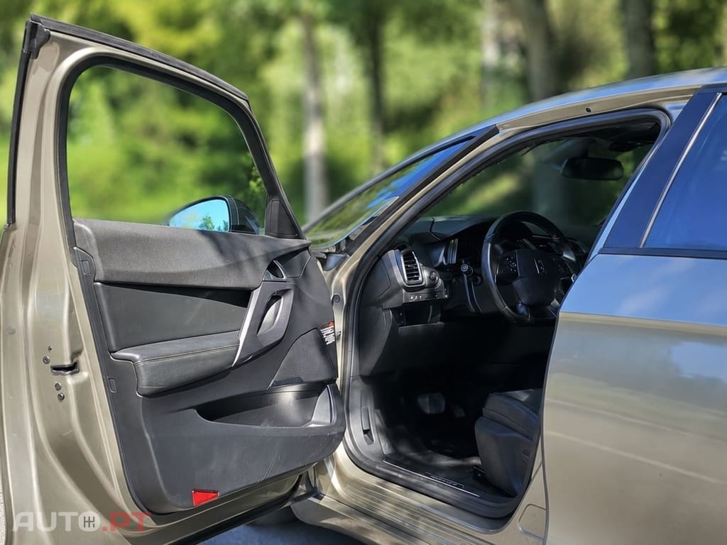DS DS5 2.0 Hybrid4 Sport Chic