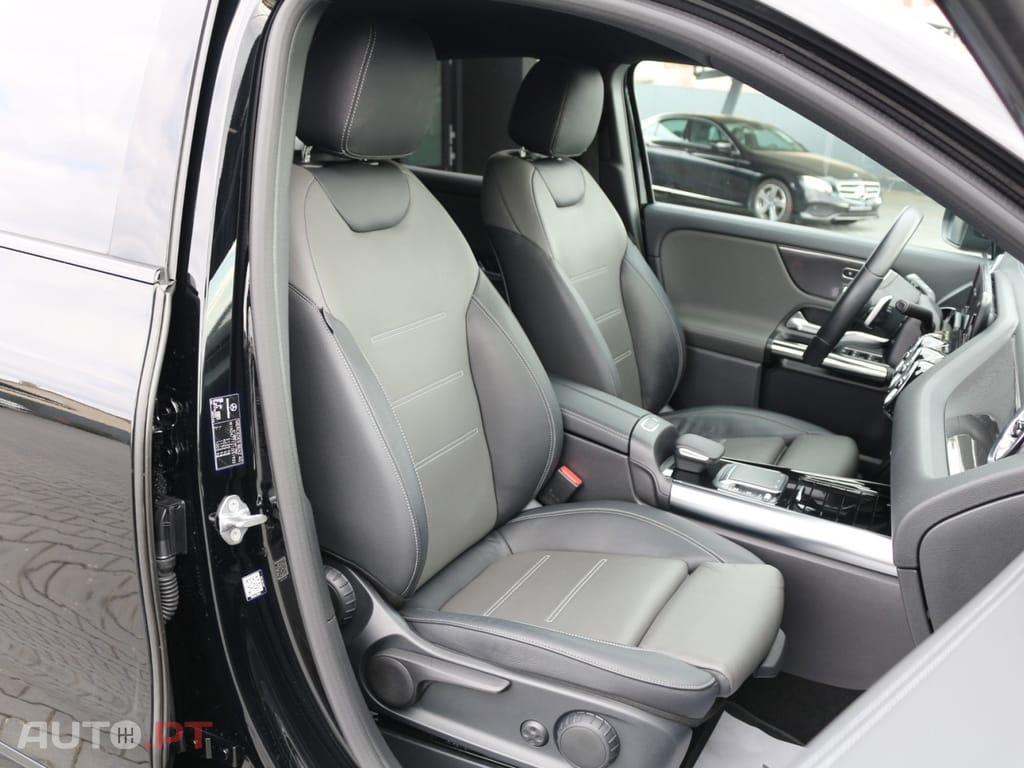 Mercedes-Benz GLA 200 D  AMG PACK NIGHT