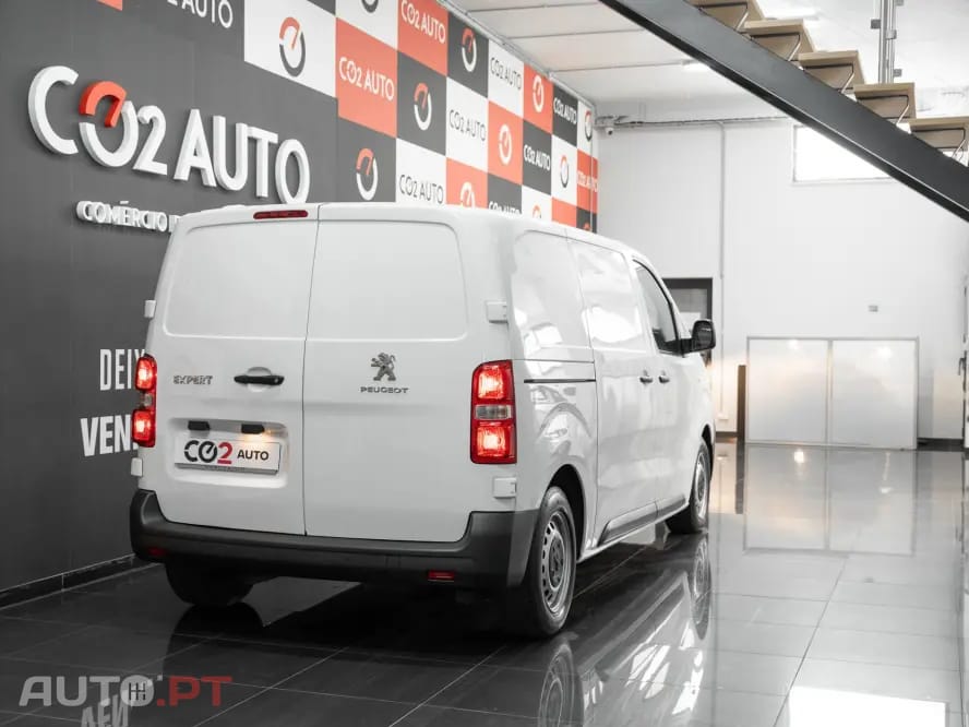 Peugeot Expert Outro