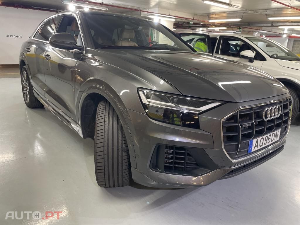 Audi Q8 55 TFSIe quattro Tiptronic