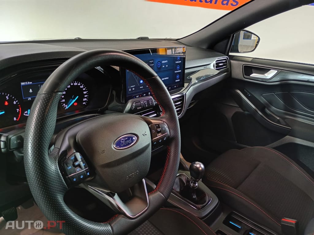Ford Focus 1.0 EcoBoost MHEV ST-Line